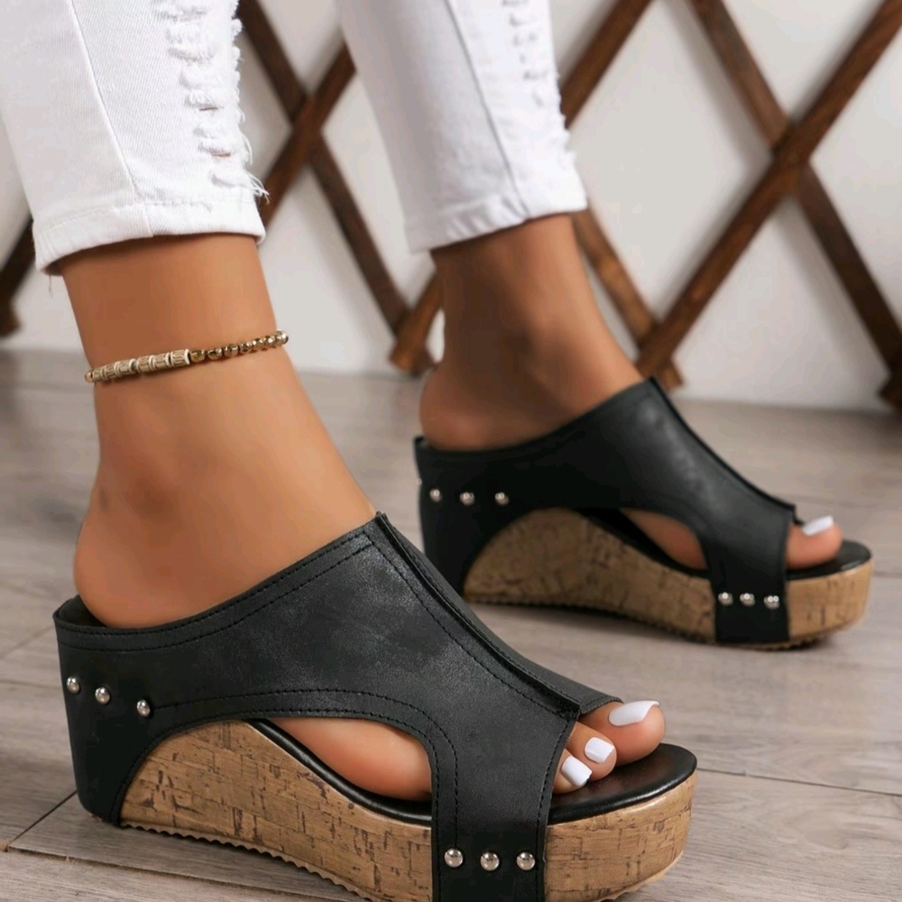 Women's Black Wedge Sandals